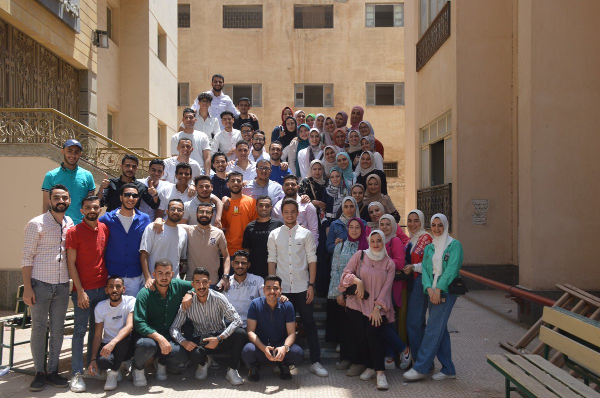 mostafafthalla2's tweet photo. I hope this goodbye is the beginning of a happy life for you, goodbye my friends 🥺♥️.
دفعة تربية رياضيات 2023 💖 https://t.co/g8VPSewNQl