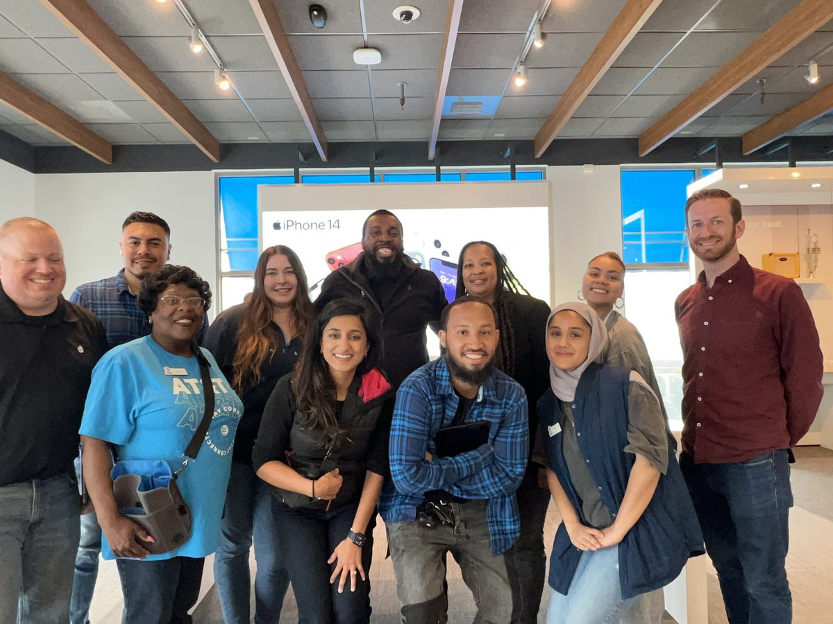 SmoothAppleSauc's tweet photo. Me and  Senior Field Leadership had an fantastic day making store visits with the legendary @Sadia_Walker and @realmccoy1988 . Thank you to @KhanumSami for hosting us at your beautiful King Of Prussia Store. #oneapplefamily #OHPA @TeamSWAGOHPA https://t.co/selk3PsxKu
