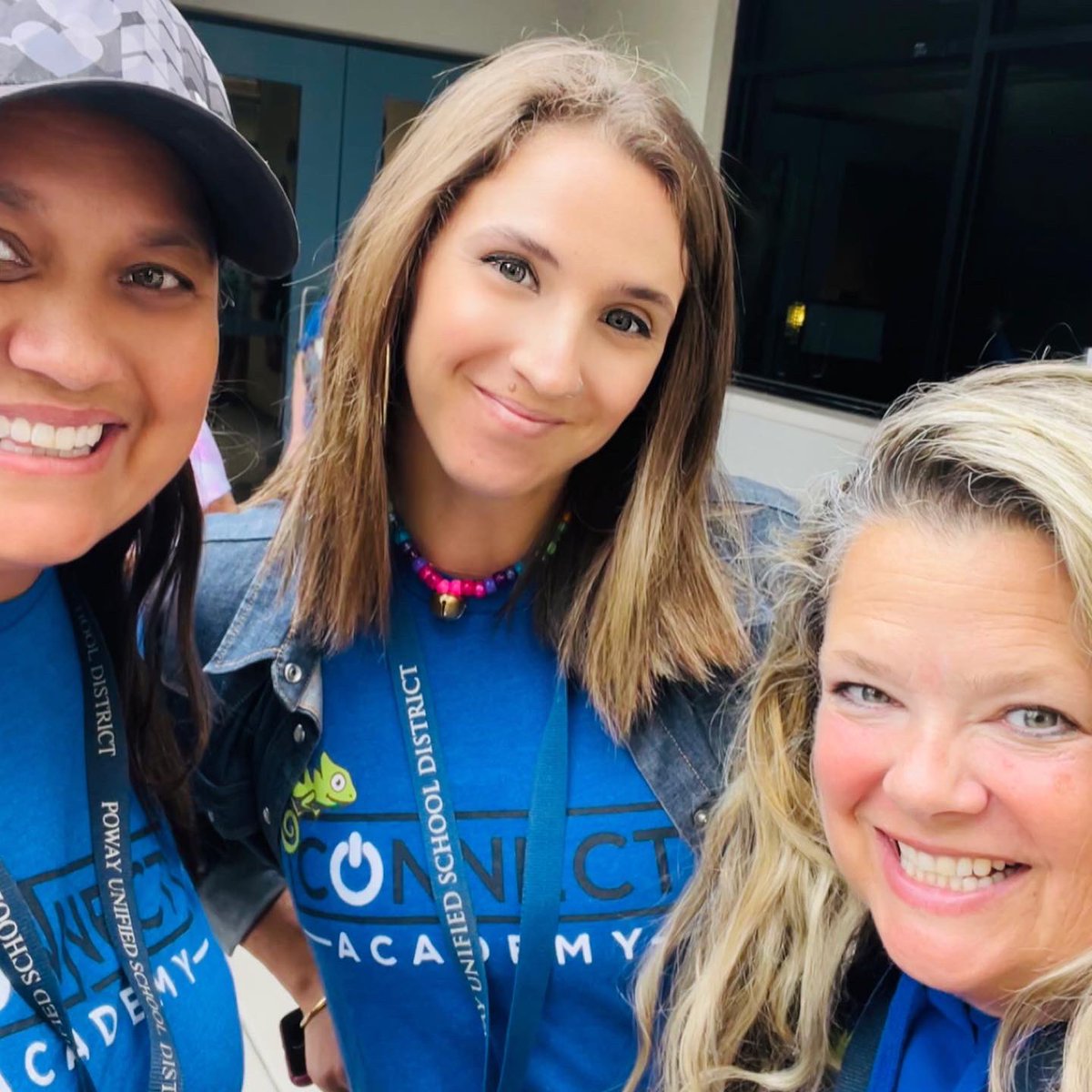 KTmayThompson's tweet photo. Last (teaching) day of school for Xploration and we DANCED 🎉🪩 🎶 @Connect_PUSD @XPlorationModel @PowayUnified https://t.co/f7dtyjJBGU