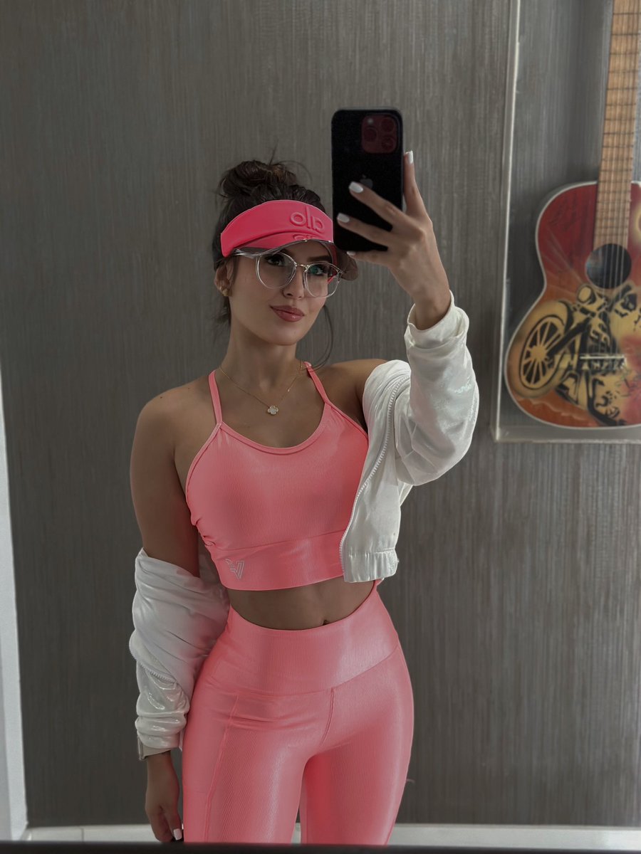 Hola mundo🌷 qué tal me queda este color?