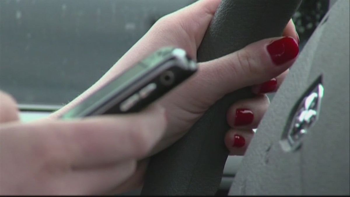 Michigan's new distracted driving rules outlaws more than just texting while behind the wheel fox2detroit.com/news/michigans…
