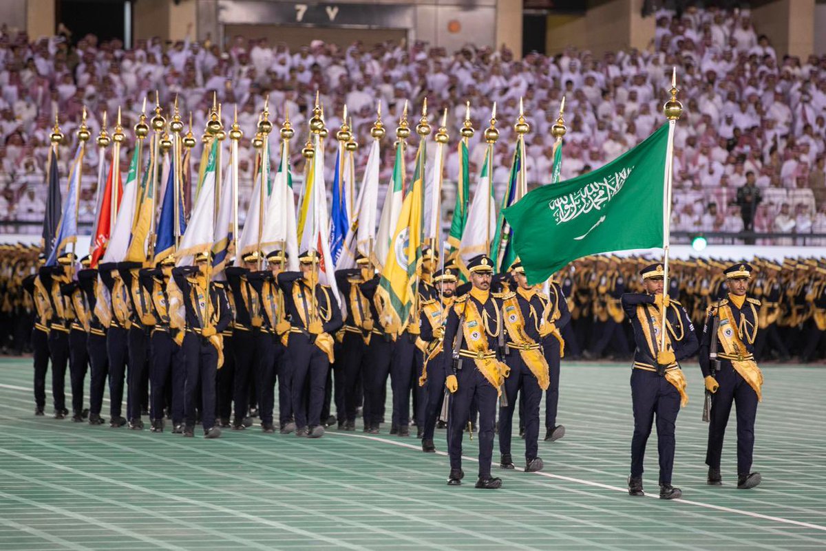 AbdulazizSNA's tweet image. سعدت اليوم بتخريج 1227 خريجاً من كلية الملك فهد الأمنية، أهنئ الخريجين وذويهم، وأشيد بجهود منسوبي الكلية المخلصة لتحقيق تطلعات القيادة يحفظها الله، سائلاً المولى -عز وجل- للجميع التوفيق،،،