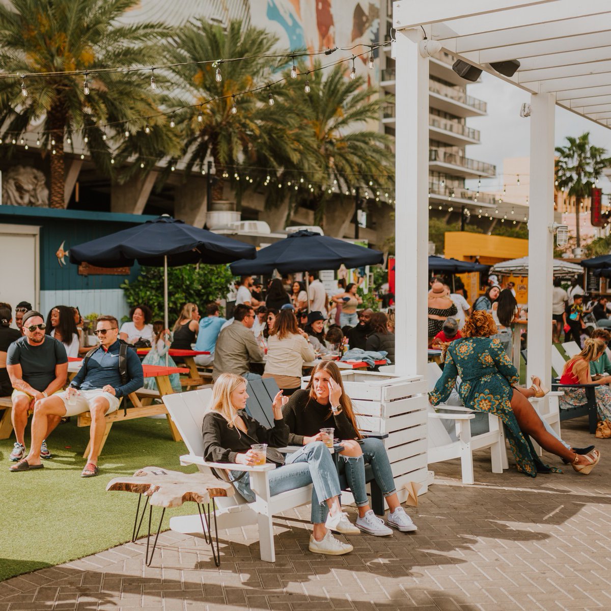 wharfftl's tweet photo. Tag your margarita-loving crew and join us this Sunday for a taste of paradise with our irresistible $35 Casa Noble Margarita Pitchers! ๐ด๐ #KnotWorking https://t.co/5FdWGFFhCC