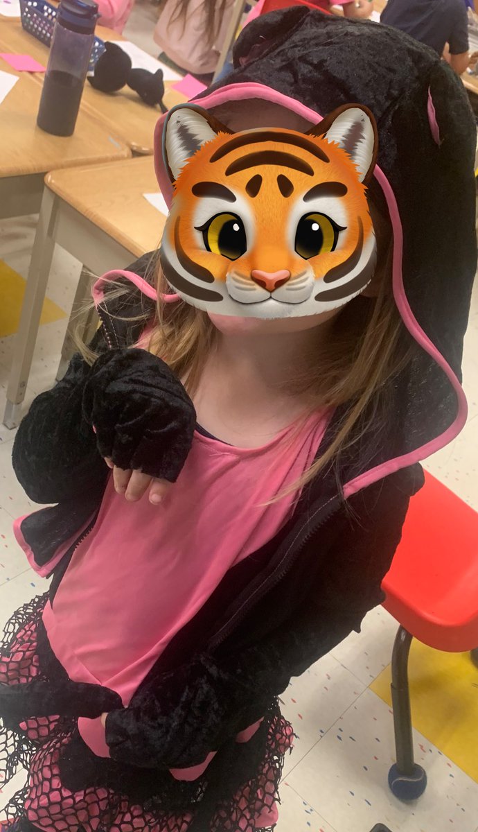 Grade1F's tweet image. Gr 1 and 2 Ss enjoyed learning about reptiles and other animals. We even got “WILD” by dressing up and bringing in our toy animals too. Thanks, Mrs. H. for organizing the show.