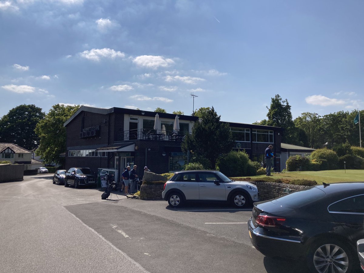 CavGC's tweet photo. In the 5th round of #DandC matches the team went to @romileygolfclub on a beautiful summers evening. There were no easy matches and many went to the 17th and beyond but @romileygolfclub held their nerve to win 7-5. Well played gentlemen. Next up @MarpleGolfClub1 on the 13th June. https://t.co/j4c5WVH1fo