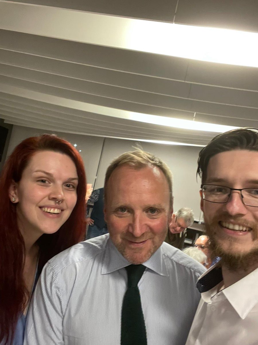 Tonight, we met with GMB General Secretary @GMBGarySmith and Labour MP @SamTarry to discuss the extension of disabled bus passes to 24 hours. My disability does not have a time frame! Disabled but not unable. Solidarity!✊🏻🌹 #GMB23