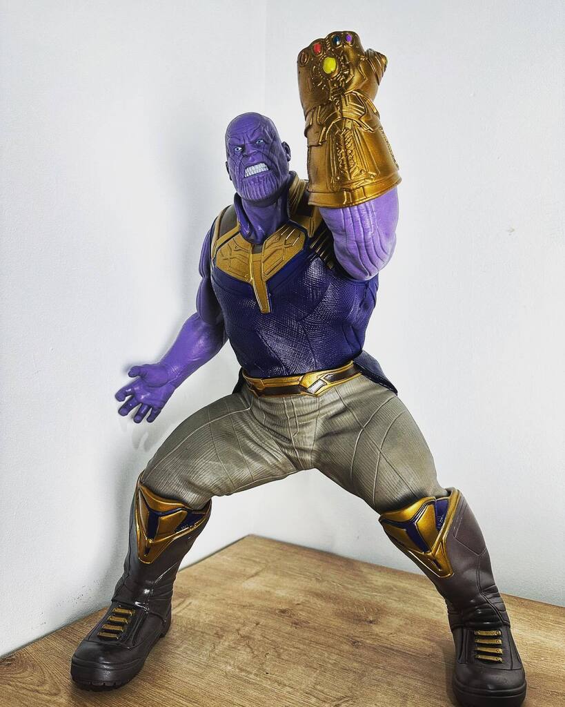 Adrianera5's tweet photo. Eu sou Inevitável!
.
.
.
.
.
#thanos #actionfigure #actionfigures #marvel #guerrainfinita #vilao #infinitywar #manopla #adrianera5 https://t.co/bnHyfXwgrm https://t.co/rVLay95BKo