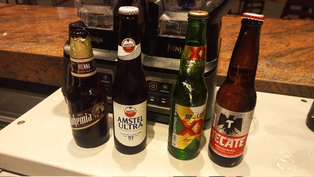AlcaDariela's tweet photo. Me las pisteo o se las cobro a los bartender jajajaa por andan abriendo cheve de más ahhh https://t.co/7k7oneJYSx