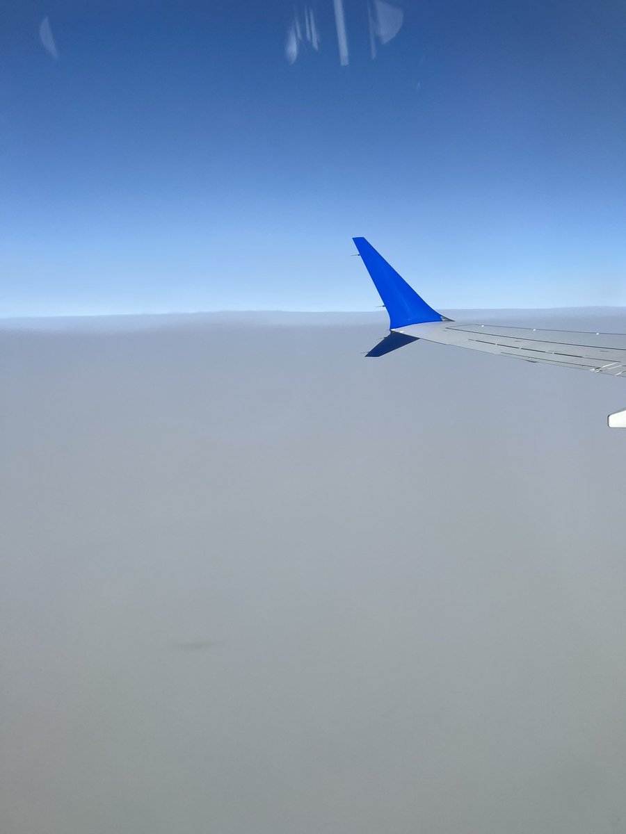 shawnlatur's tweet photo. As captured departing Newark Liberty moments ago: NJ cloaked in wildfire smoke, blue skies above the plume.

Headed to talk #climate and #EnvironmentalJustice leadership alongside @EPA @EPAresearch + other pros at the @AirandWaste Mgmt conference.

I’m going to have a lot to say. https://t.co/lt17muIJGa
