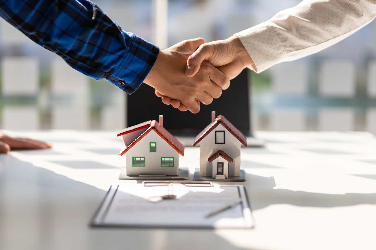 DiGioiaRealty's tweet photo. Falling New Home Prices Boost Affordability In April 2023 https://t.co/zxa3VvreEM https://t.co/Tckr4W4CjD