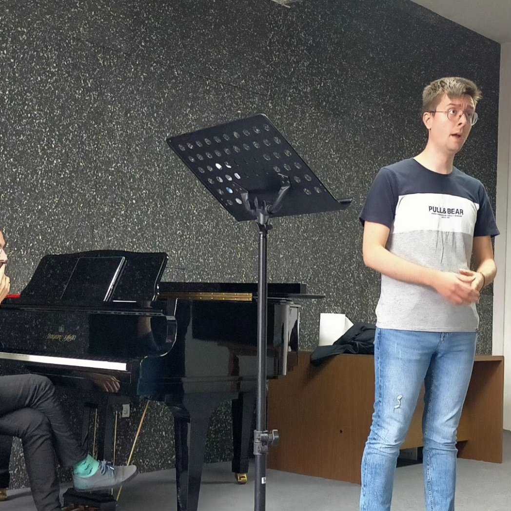 Maravillosos momentos musicales vividos en la máster class con profesor #carlosmena contratenor aula de canto <a href="/musikex/">MUSIKEX -Escuela Superior de Música de Extremadura</a> escuela superior de Música de Extremadura ¡gracias Carlos!
#canto #musikex #escuelasuperior #plasencia #Extremadura