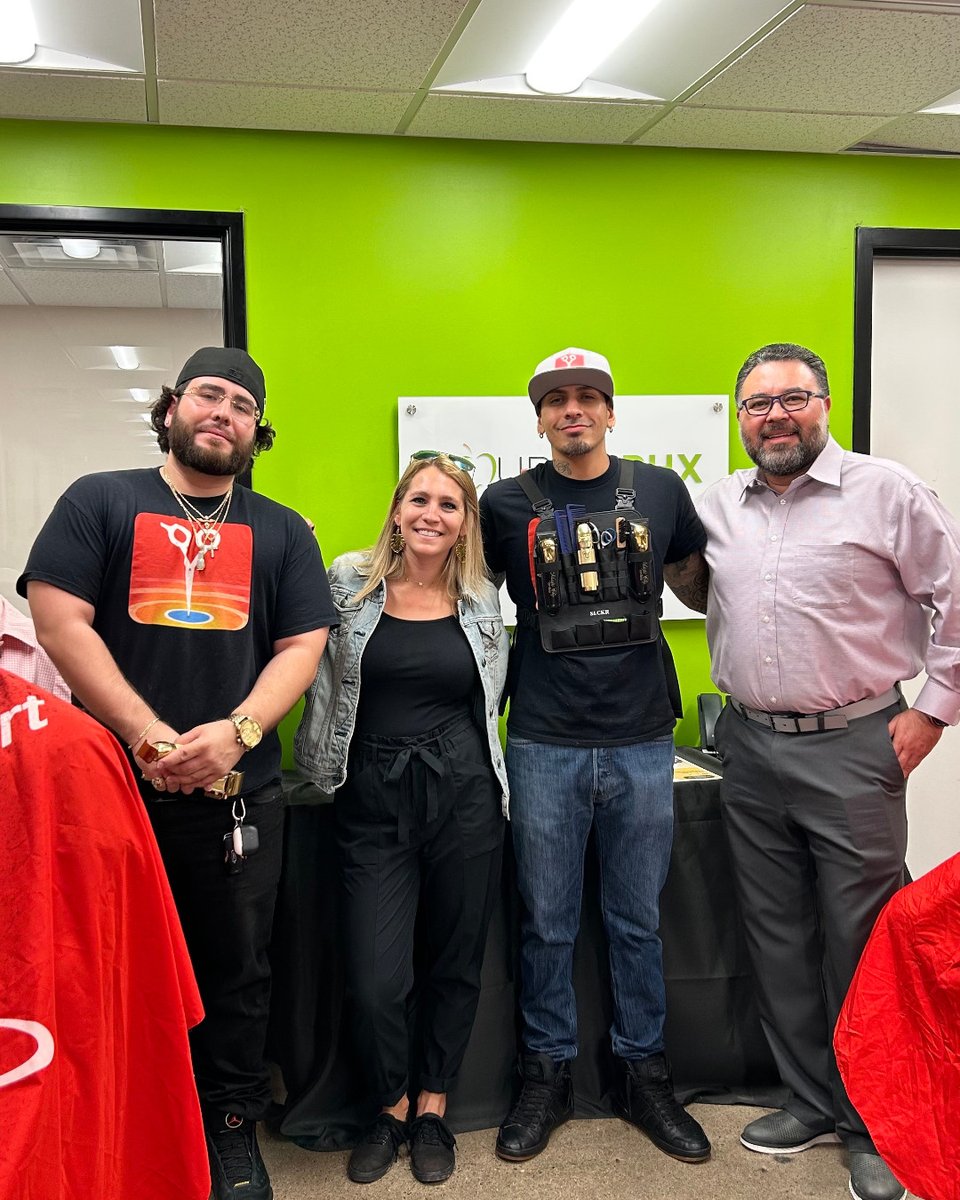 VitalystHealth's tweet photo. Our #TAPAZ team visited our TAPAZ partner ClipDart at their free haircuts event at Nourish Phoenix yesterday with Arizona's Family Channel 3 sharing the great work ClipDart does! 💈 https://t.co/0fh3RAt0Fl