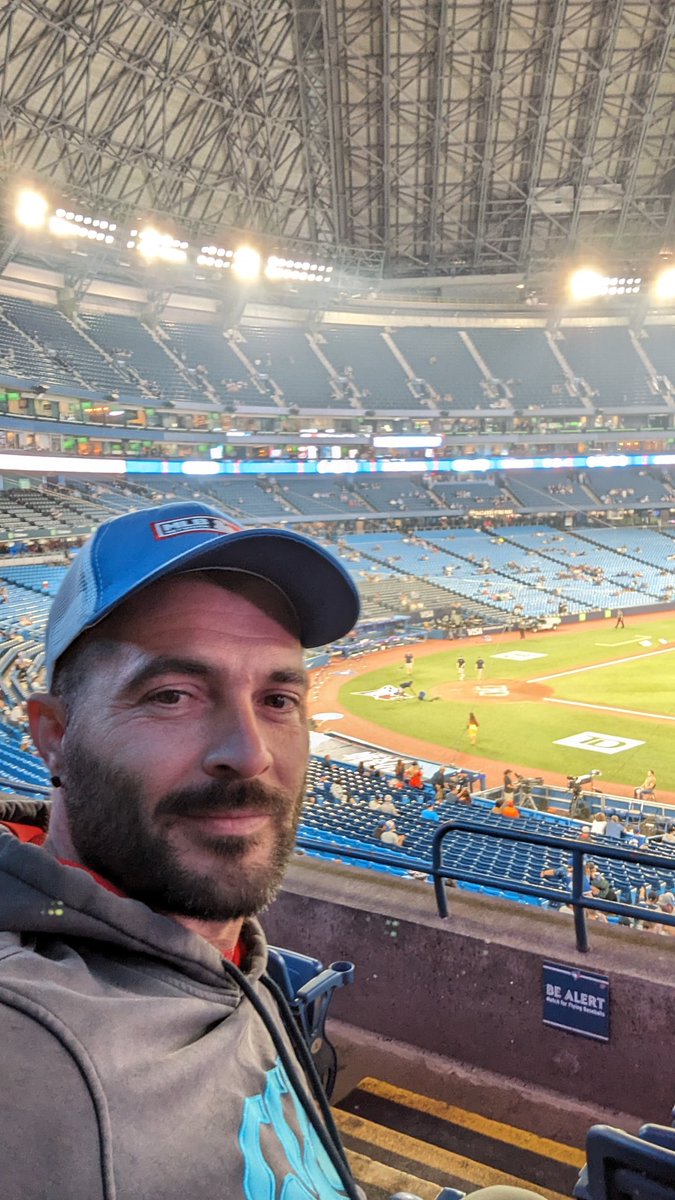 frlabat's tweet photo. My first base-ball game #NextLevel https://t.co/lzqug1YYMW