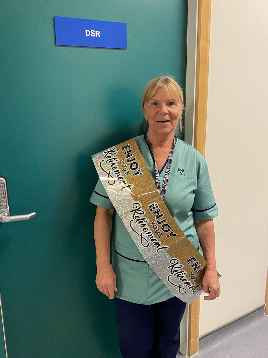 It’s been a privilege to work alongside Yvonne for 20 years in ⁦@riecriticalcare⁩. She has been a fantastic member of the team and always went above and beyond. Wishing you a long and happy retirement 🤩 #legend