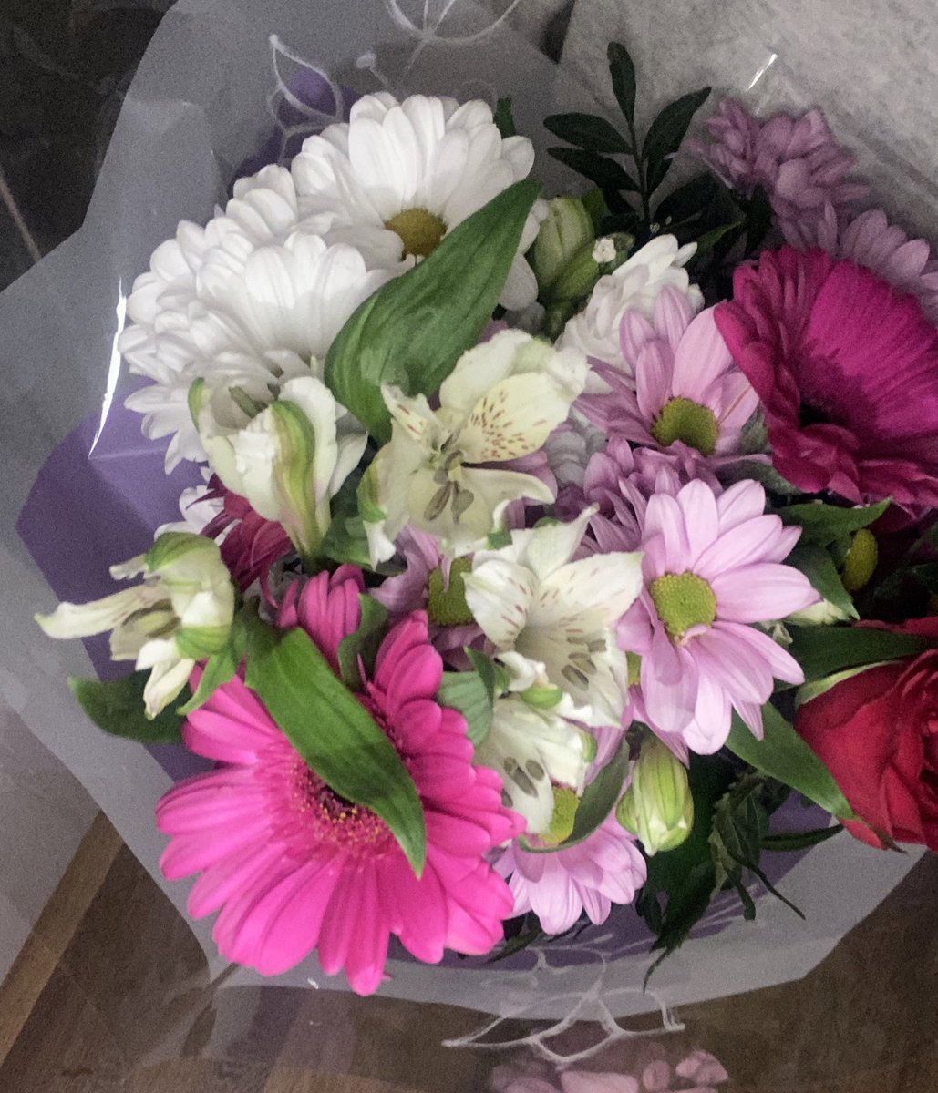 Naw ૮₍ ´• ˕ •` ₎ა MAR DAY on Twitter "I bought these flowers for my