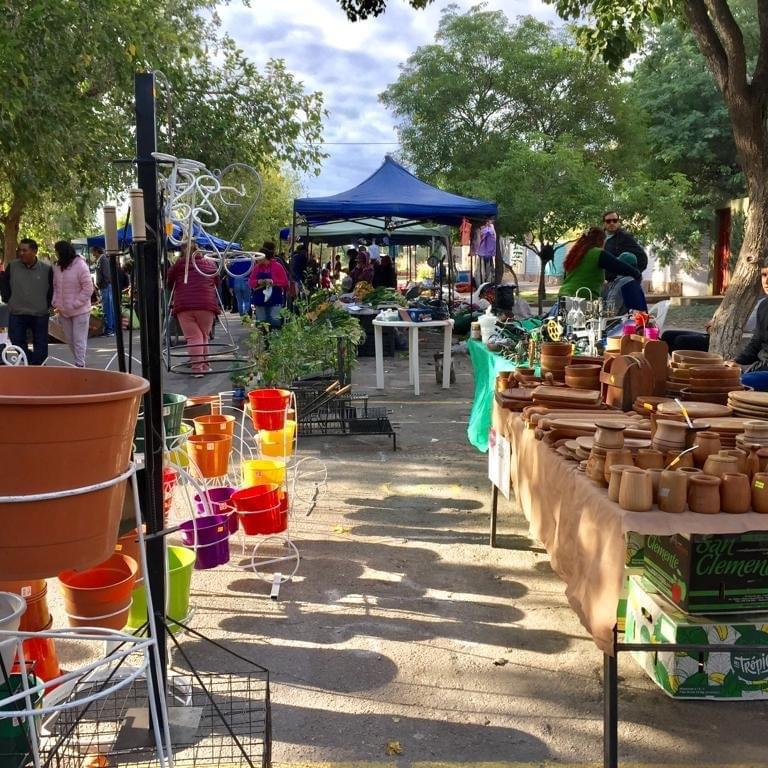 🔺🔻 Se viene una nueva Feria del Productor al Consumidor.

Será este viernes 9 de Junio 
 🕣 Dese las 9:00 hasta las 15:00 hs

Atrás del Correo Argentino.