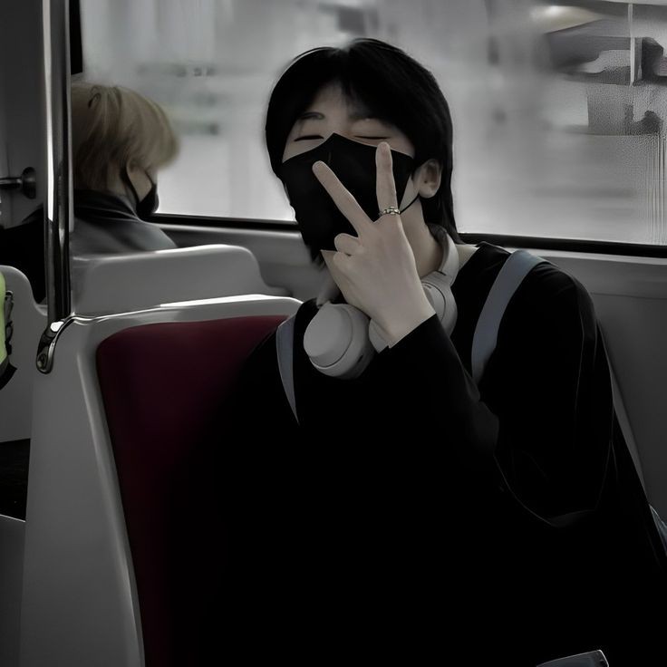 ausdeskz's tweet photo. Idea de un mini au contiene 🔞//jeong!nxsk5 
Jeong!n llega a una nueva universidad y capta la atención de todos los chicos por su hermoso cuerpo y belleza, principalmente de 7 chicos quienes tratarán de conquistarlo o ac0stars3 con el https://t.co/gW3TLF4ila