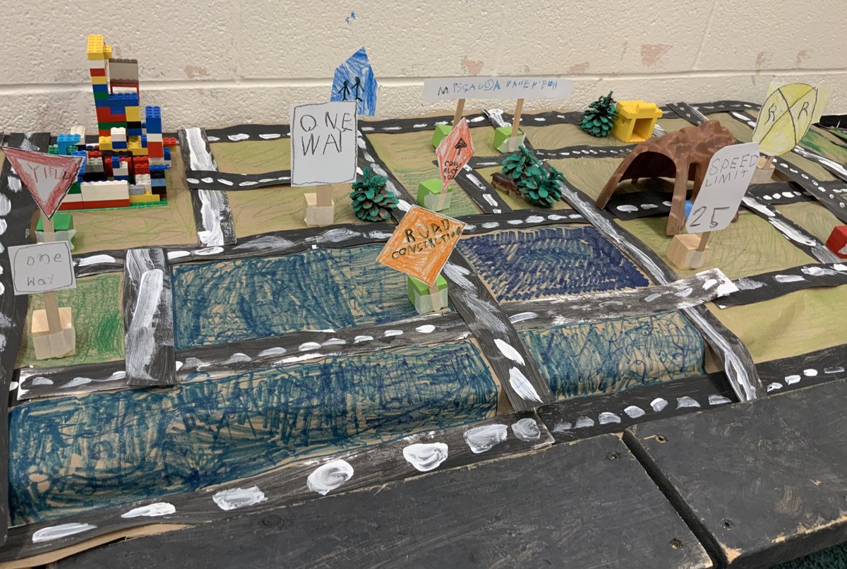 kindyfriends's tweet photo. This Kindy class designed &amp; created #LegoCity. These little people will always lead &amp; show us the way. Amazing opportunities for us as educators to notice, name and document the learning. #curious #competent #capable #kindergarten @ThornwoodPS https://t.co/PjeZCvv5No