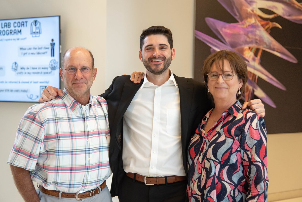 LabVarner's tweet image. Congrats to Daniel Maruri on a very successful defense. Officially Dr. Maruri it is 🤗! Although we are going to  miss having you around in the lab, we are extremely thrilled for you and wish you all the very best for your future role as a Clinical research associate at Medpace.