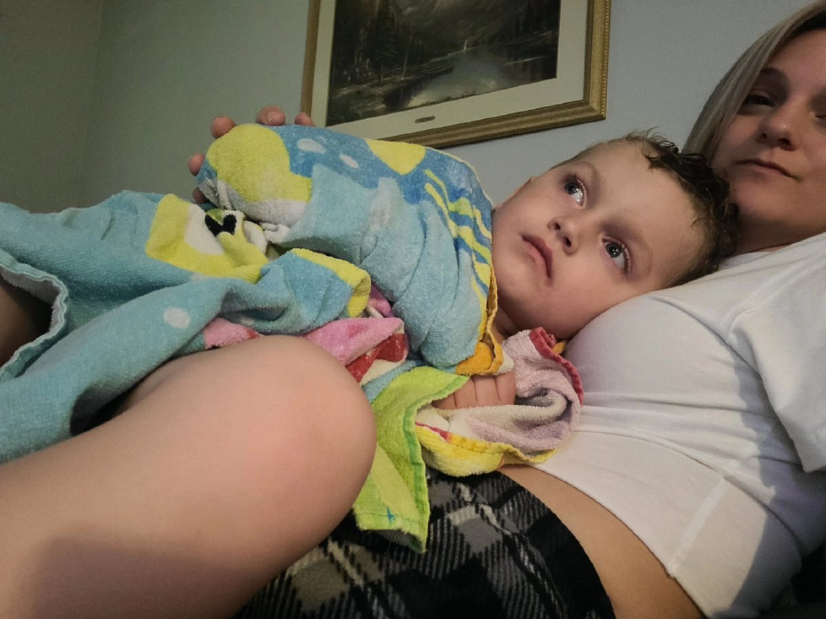 Cjaq12's tweet photo. The beauty in the mundane lies in the snuggles after a bath. #ThisIs5 https://t.co/JKWGCh7J3I