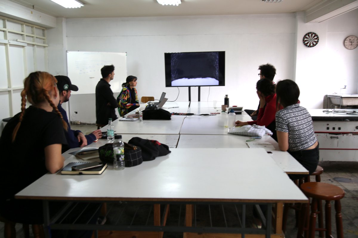 balm_artejoven's tweet photo. 📸 Fotitos de les artistas del #LAB2, quienes muy pronto presentarán una nueva muestra en la #GaleríaRM, tras dos sesiones de laboratorio con los destacados directores de animación y videoarte, Cristóbal León y Joaquín Cociña.

🔥 #Arte #Joven #CreaciónColectiva 🤝 https://t.co/toezy999pS