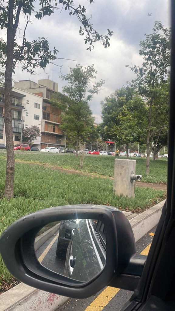 richkardo's tweet photo. Que chingados pasó en Churubusco? 1hr parado en ambos sentidos https://t.co/oofXcVhVqn