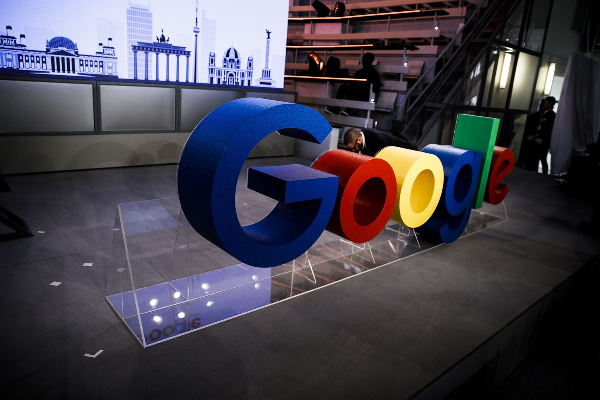 MultiplatformAI's tweet photo. Google Unleashes PaLM 2: Empowering Language Models for Business Advancements
#AI #AItechnology #artificialintelligence #Bard #benchmarks #Google #languagemodel #llm #machinelearning #multilingualprocessing #PaLM2 #scalableAImodels #Techgiants
https://t.co/67P5cJw5ro https://t.co/2qoU96dyP2