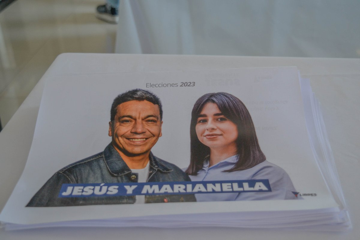 “Santiagueña, profesional, diplomada, concejala, siempre trabajando junto a los humildes. Referente y luchadora de los derechos de las mujeres. Es comprometida, sensible, seria y firme, así es la futura vicepresidenta de la Nación, Marianella Lezama Hid”, afirmó Jesús Escobar (+)