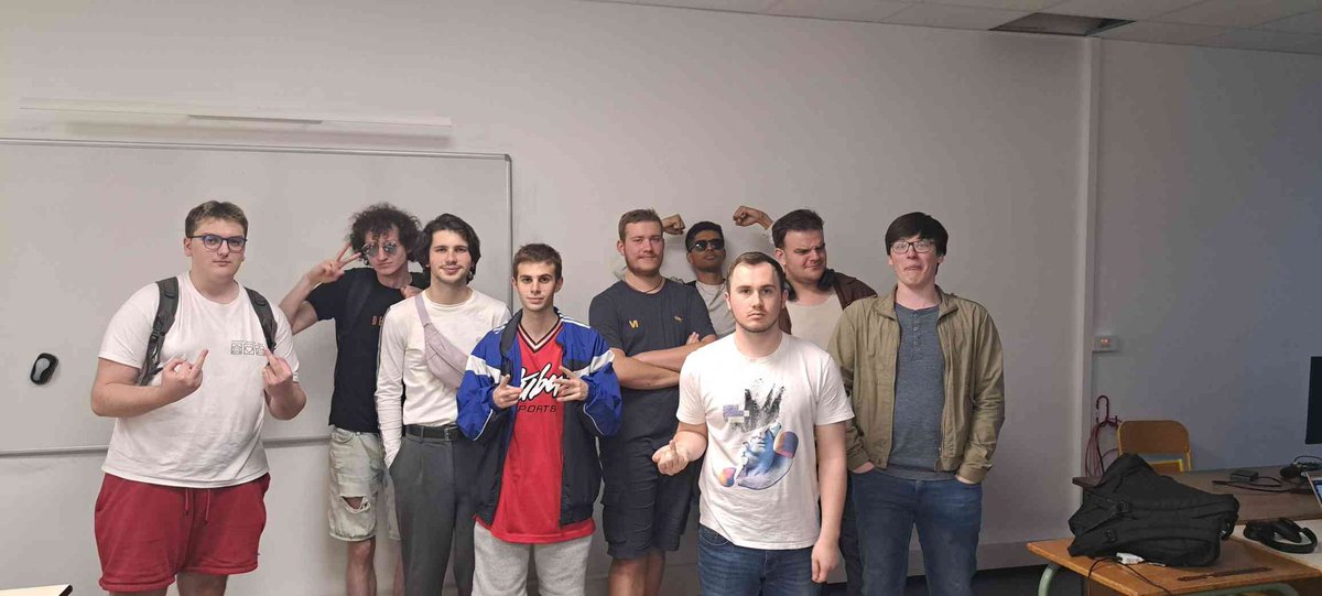 Victoire de @Godrim1 au Roazhon Battle #10 face à @Strange_bzh en GF !

24 participants étaient présents, à deux semaines de l'invasion bretonne du KOF95 👀