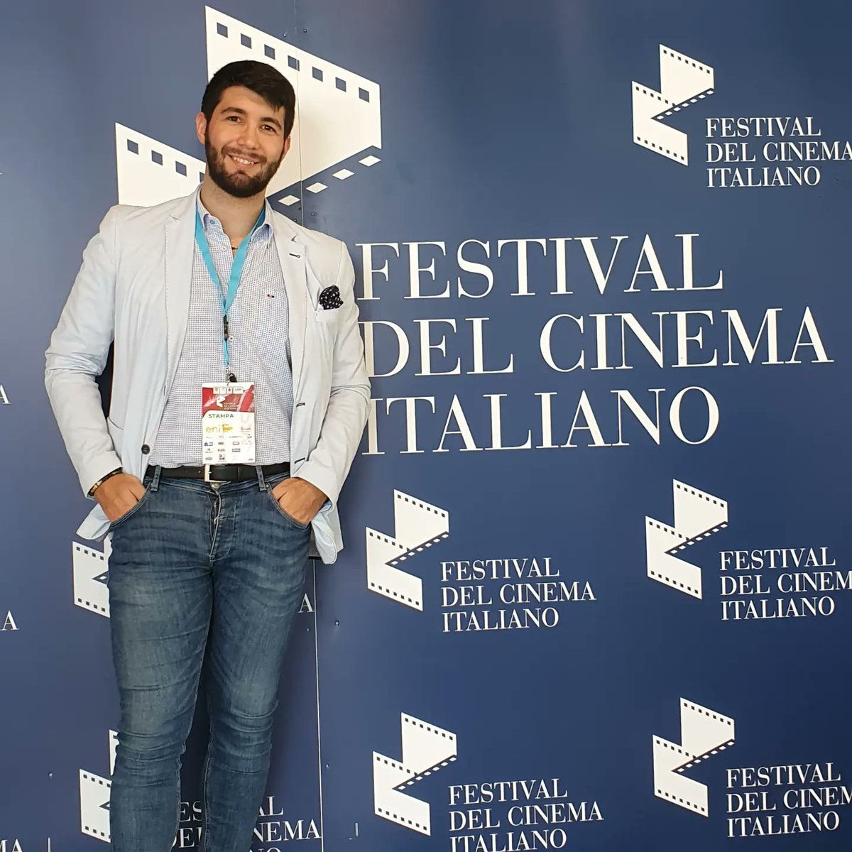 La prima è andata 📹🎤

#dayone #festivaldelcinemaitaliano #cinema #festival #spettacolo #interviste #televisione #milazzo