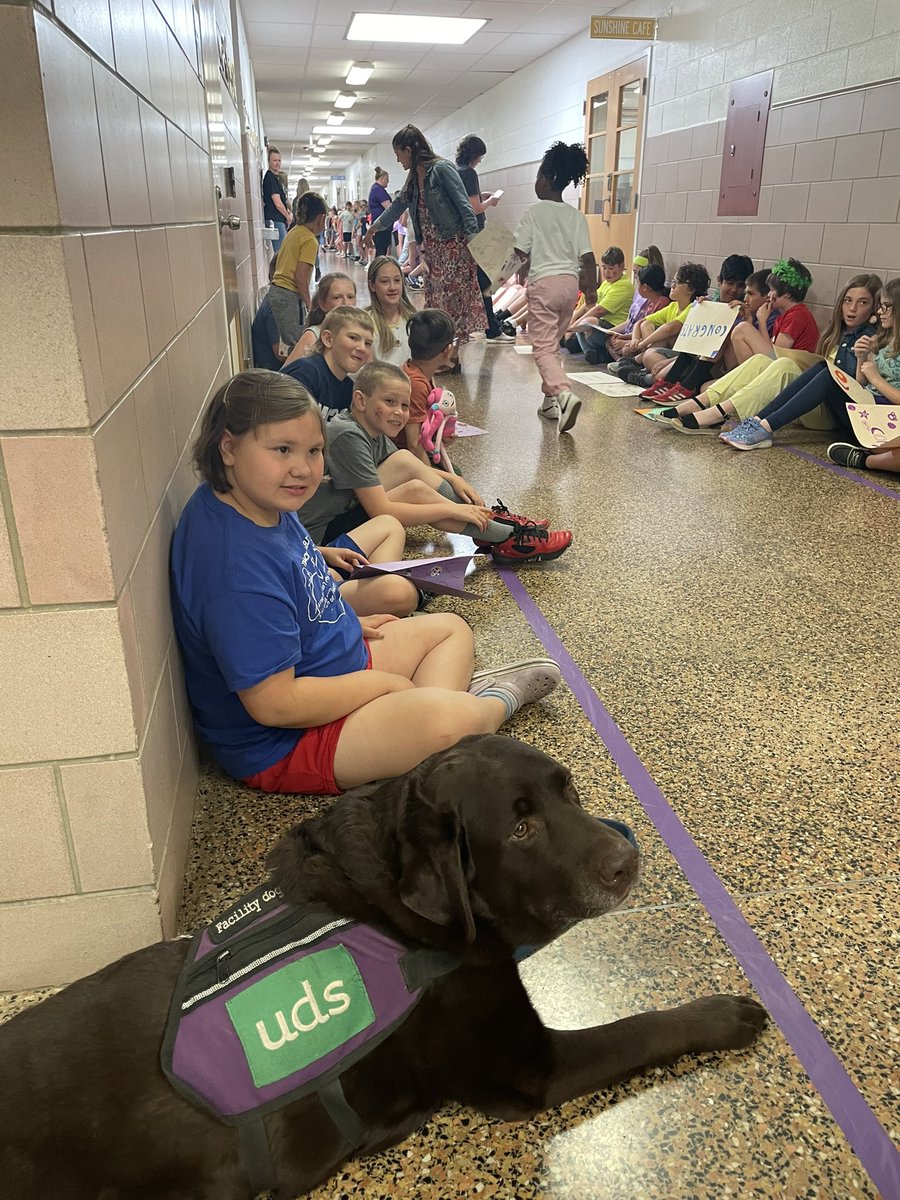 MrsCableNES's tweet photo. Brodey got lots of love today as he said “see you later” to students! 🩷 https://t.co/fPztsypWia