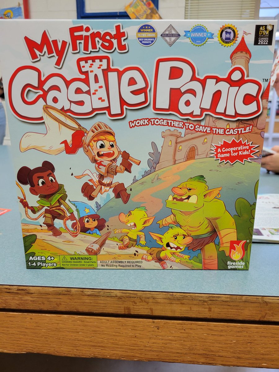 CaseyTeele's tweet photo. A great time was had by all! 
#tryazon, #myfirstcastlepanic, #firesidegames, #preschoolgames, #preschoolers, #boardgame, #boardgames, #boardgamenight, #tabletopgames, #boardgamesofinstagram, #cooperativegames, #awardwinning, #bestkidsgames https://t.co/UedQDbM9FH