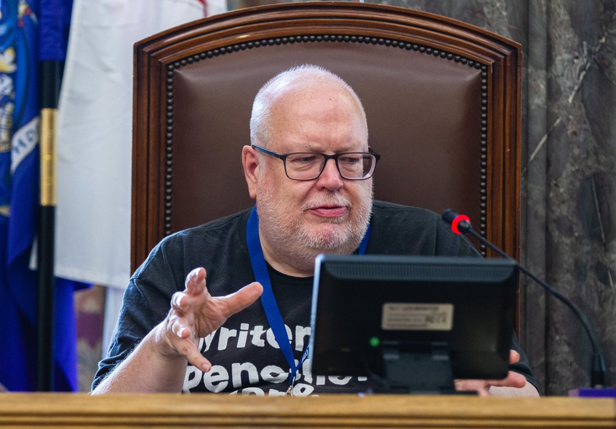 UoPFMC's tweet photo. Our final big Sunday afternoon #FMC @PComicCon panel took place in the Guildhall Chambers: Travels of the Timelords: Celebrating 60 Years of Doctor Who, with @LincolnGeraghty, @Joe_Brennan @cavanscott and #MikeCollins @UniPortCCI @UoP_Media https://t.co/UxjvK4tqAN