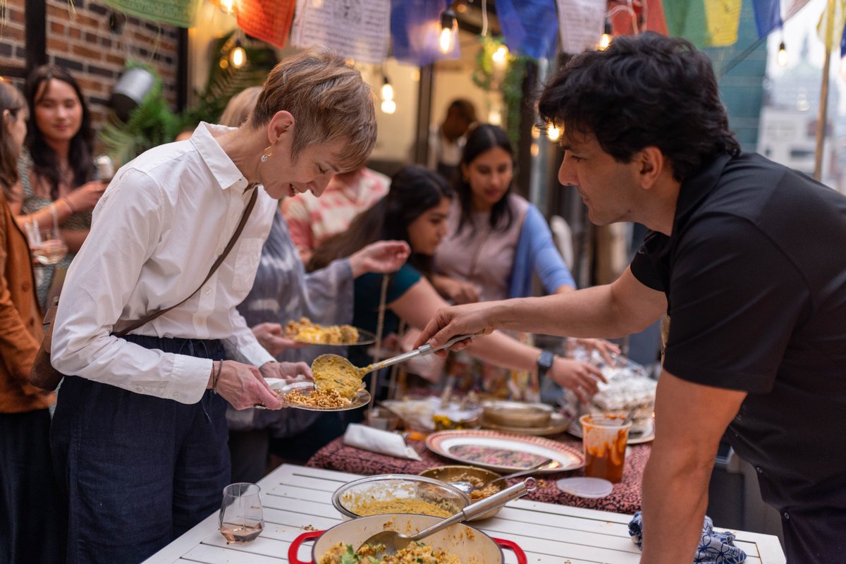 IndiainNewYork's tweet photo. #InternationalYearOfMillets
Bringing our traditional culinary wisdom to New York!
It was a pleasure to co-host a #MilletBased dinner for our friends from the media and talk about the health and climate benefits of the superfood.
Thank you so much, @TheVikasKhanna. https://t.co/ZxPk3q8ZHO