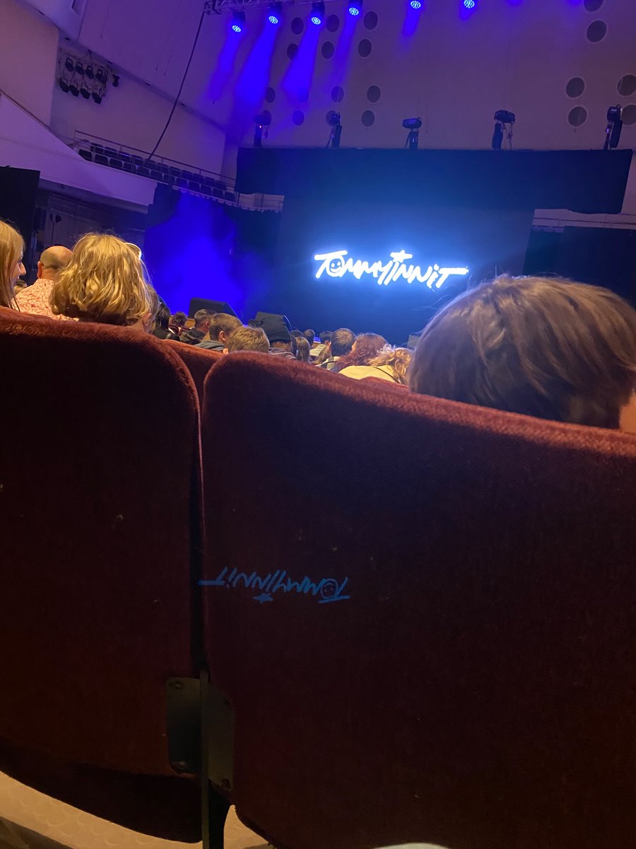 SamDia1123's tweet photo. Best night ever https://t.co/NlBZmXSTjw