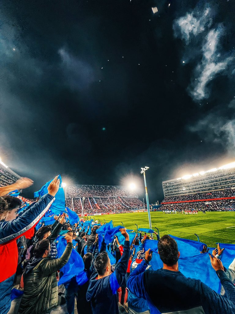 TDC1899's tweet photo. Cómo esta hinchada no hay ninguna https://t.co/KI76yDYTtS