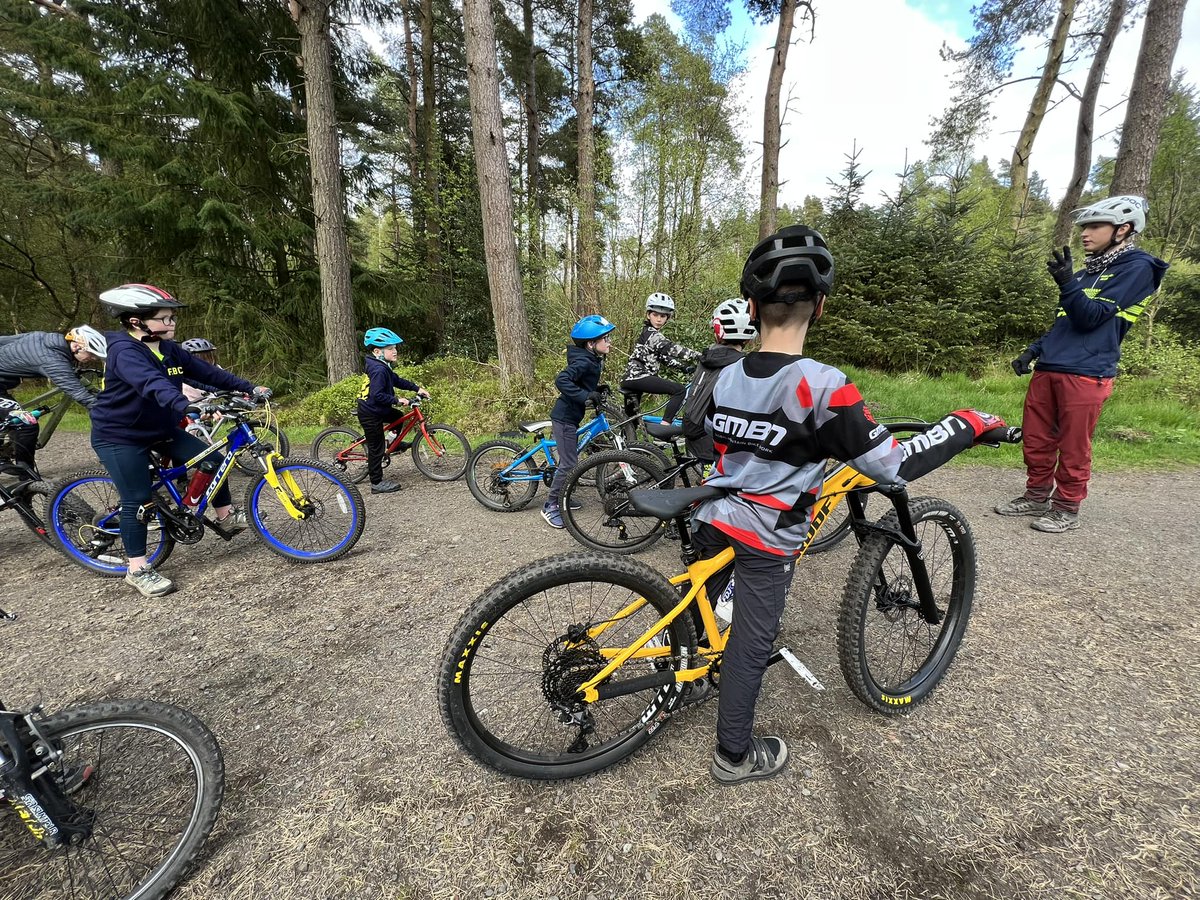 Summer Holiday MTB Coaching Sessions! 

🔸3rd-7th July | 10am-1pm
🔸10th-14th July | 10am-1pm
🔸17th-21st July | 10am-1pm

Age 7-10, aimed at children confident on their bikes 

Full week bookings (£45) via the link below 

All sessions Canada Wood
club.spond.com/landing/course…
