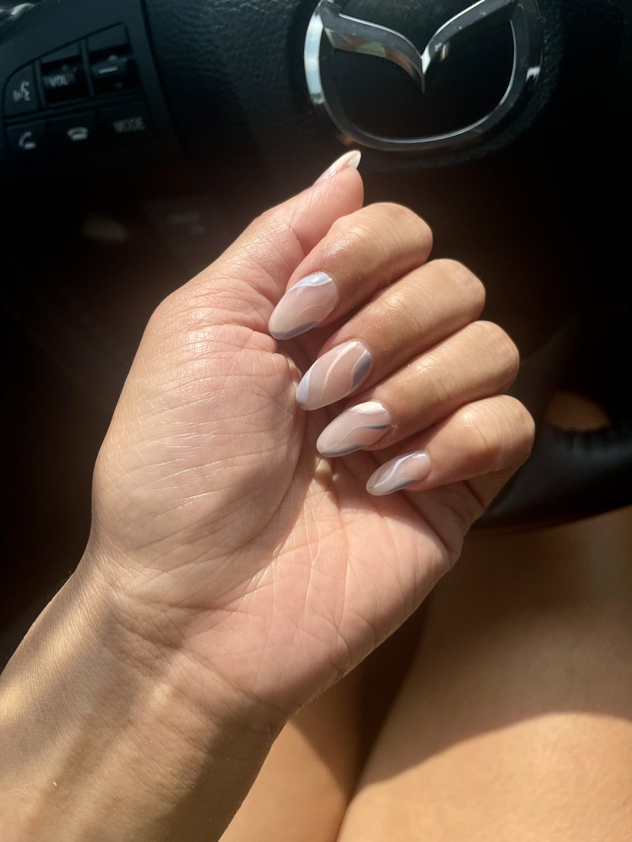 __chriistine's tweet image. i forgot how fun acrylics are 😊