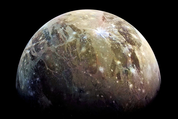 astrobiology's tweet photo. Ganymede - a moon of Jupiter - a possible #OceanWorld on #WorldOceanDay https://t.co/Js4M2NT1N0 #astrobiology #NationalOceanMonth #ocean #WorldOceansDay2023 #WorldOceansDay https://t.co/e0zrLwsxHO