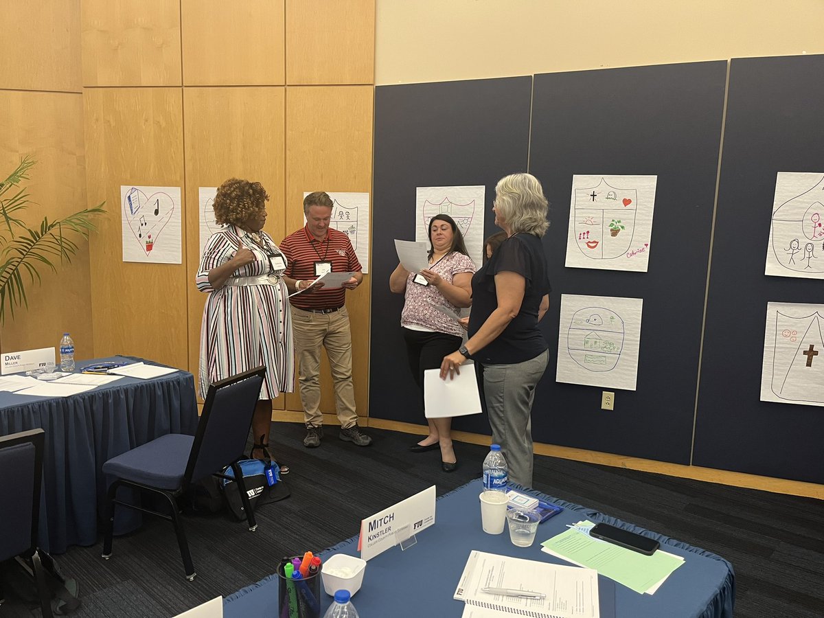 CCPSLeadership's tweet image. Great day of learning for @collierschools assistant principals at FIU.  Today’s sessions focused on leveraging your strengths, values in leadership, and communication skills for leaders.  Looking forward to another great day tomorrow @CCPSLeadership @SupRicciardelli