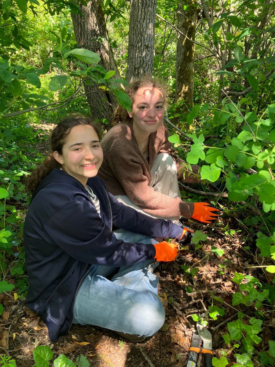Are you passionate about the outdoors, conservation, and getting youth connected to nature? Join us this Sunday to learn more about WILD Outside! 

#oceanweekvictoria #worldoceandayyyj #WorldOceanDay <a href="/wildoutside_ca/">WILD Outside</a> <a href="/CWF_FCF/">Canadian Wildlife Federation</a>