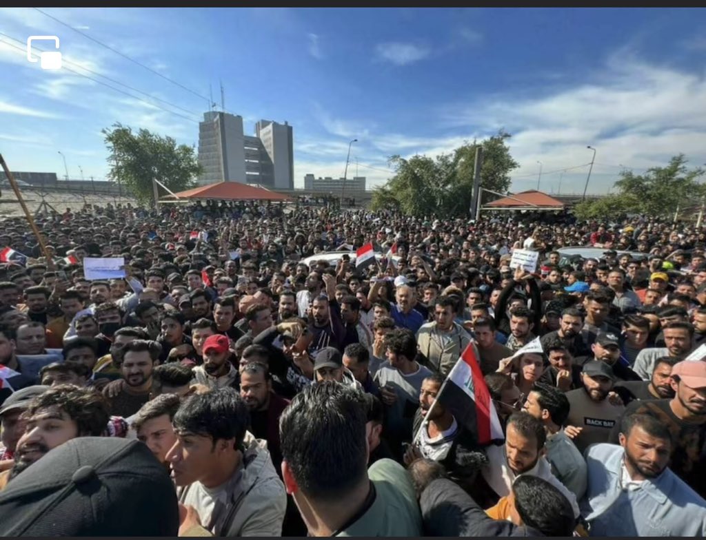 #انصفوا_ملحق_الرصافة_الثالثة

مشاعرنا ليست لعبة أطفال توافقون علينا
بالعلن وبالسر ترفضونا وتسرقونا
أليس حكومتكم حكومة خدمات
نحن قدمنا خدماتنا أين حقوقنا