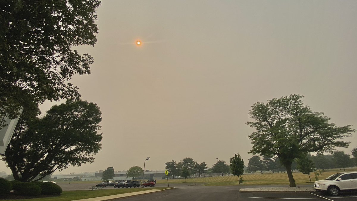 CDW_Droneguy's tweet photo. Thick layer of #smoke covering Lancaster Co PA from the #QuebecWildfires #AirQualityAlert #nofilter https://t.co/if4YgCLaHO