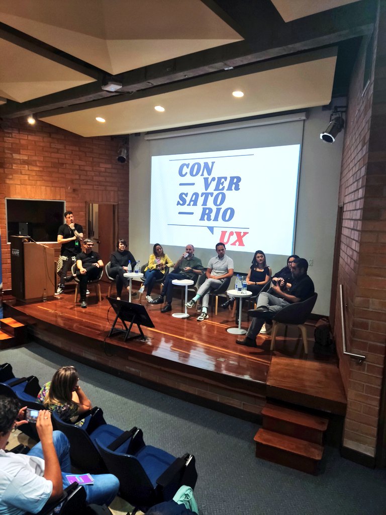 CeibaSoftware's tweet photo. Acompañando a nuestra Gerente de #CeibaLAB, @herlency hablando de #UX, con gente que le gusta hablar de UX.
Analizando cómo las nuevas tecnologías como la #IA puede potenciar o afectar la #ExperienciaDeUsuario.
¡Nos encanta compartir conocimiento!
#InteligenciaArtificial https://t.co/3CneRyMiC6