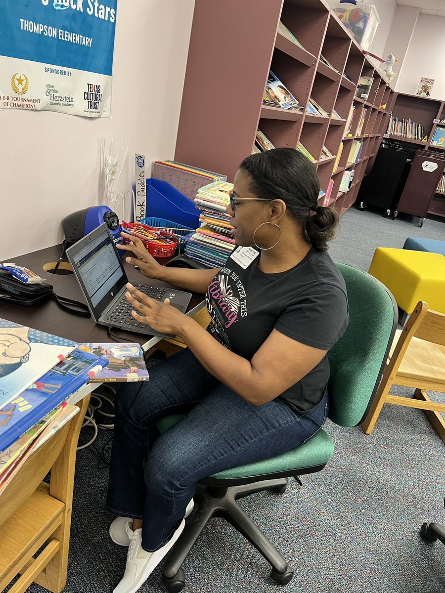 TigersLMCAldine's tweet photo. Guess who stopped by to help me Catalog over 100 books ???!!!! Thank you Ms. Stansell @LibrarianMsS !!! You are the best!!!๐๐๐ฅณ๐ฅณ๐ฅณ #TeamWork #collaboration #LibraryFriend #LibrariesUnite @aldinelibraries https://t.co/8lzBcvc8VS