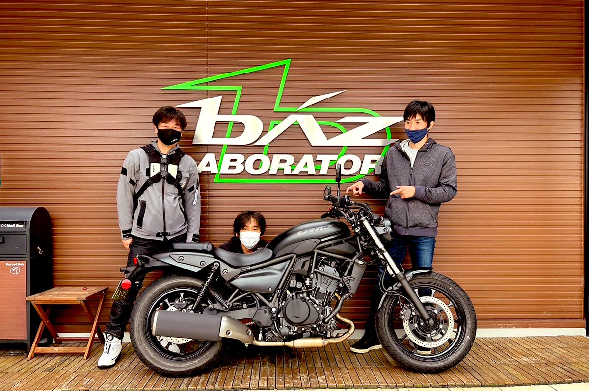 buzz_bikeshop's tweet photo. 納車記念🦅6/6
#kawasaki #エリミネーター

OPTION👇🏽
ラジエーターコアガード
ヘルメットロック(勿論ワンキーシステム

#ヤマハ #xsr155 に加えてのご増車🏍
バイク仲間が納車記念にワイワイ集まってこのまま千葉まで
坦々麺の有名店までツーリングへ行くそうです😎🍜
#buzz #ツーリング #バイク男子 https://t.co/1XBnmknSBo