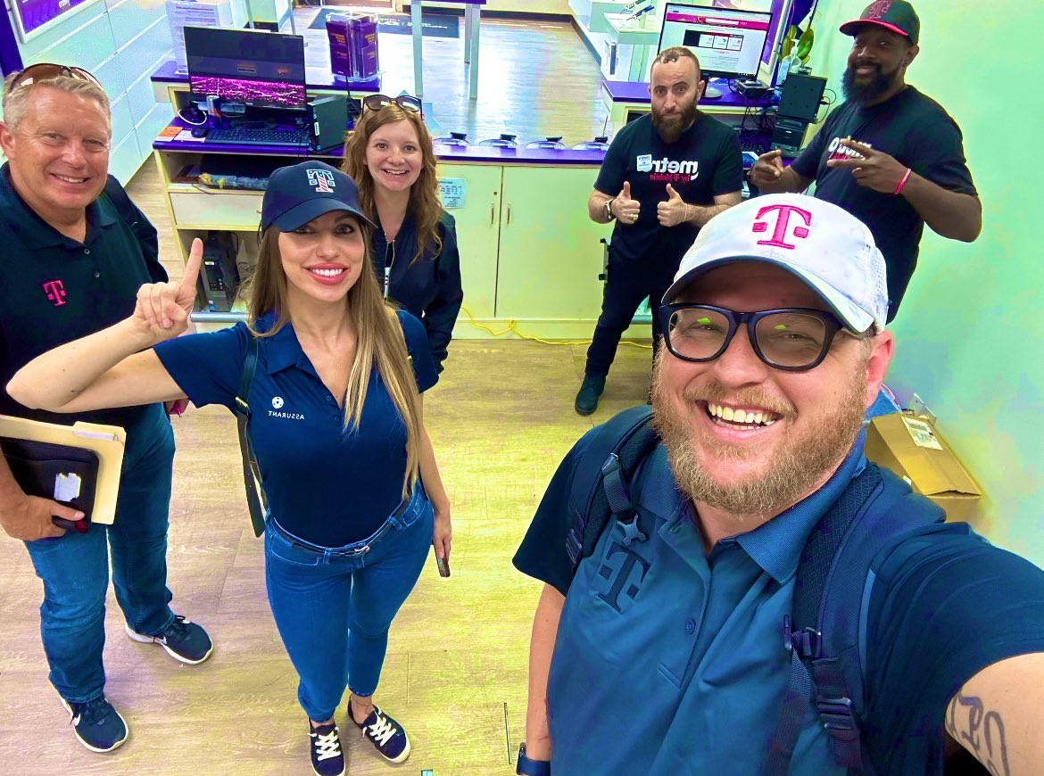 Gabrielle Monique Sarsok tweet media