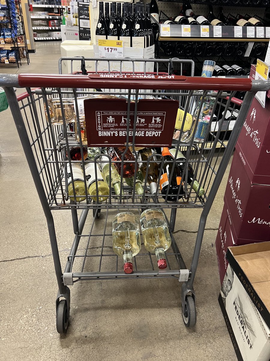tiredofitall48's tweet photo. Guess where  was today?  ⁦@BinnysBev⁩ #favoritestore #cheers https://t.co/areSbGRNts