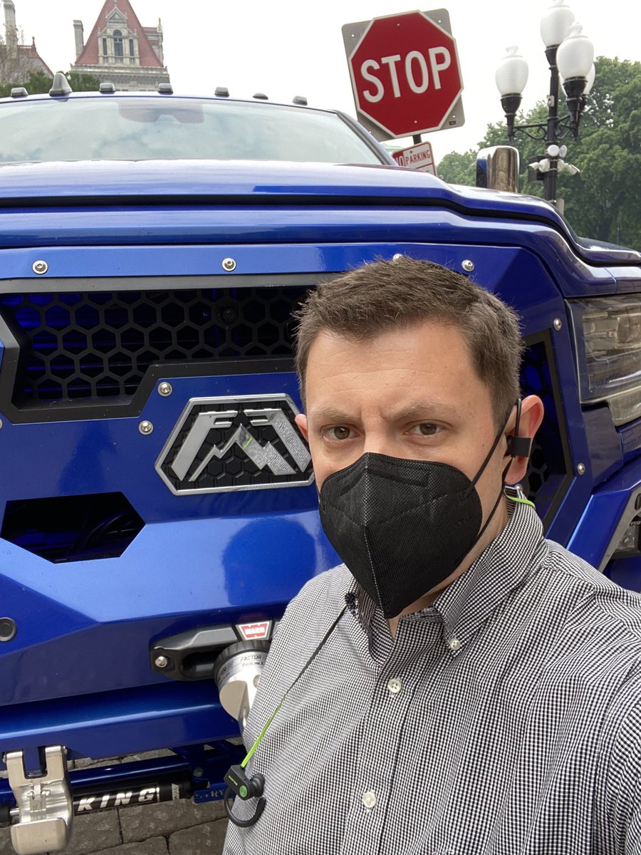 andrewneidhardt's tweet photo. Seen outside Albany City Hall today, parked the wrong way on a one-way street (during a special event though). I am 6 feet tall and there’s no way this driver would be able to see me. Imagine if a kid was crossing a street in front of this. https://t.co/OgsTthraPs