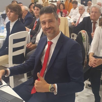 pedromarques80's tweet photo. #NovaFotoDoPerfil https://t.co/yOtNR6NUII